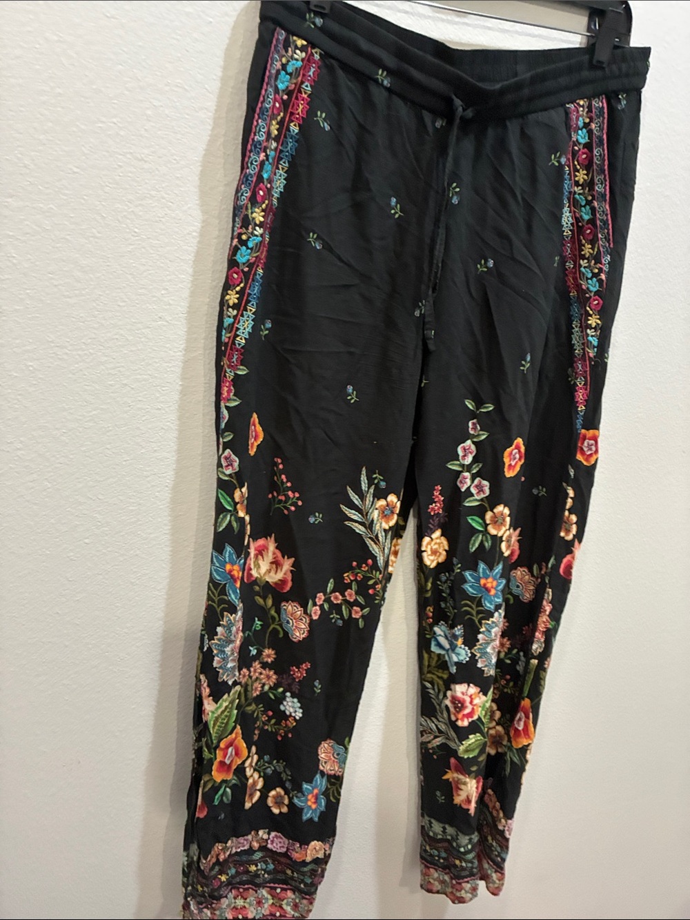Johnny Was Black Floral Embroidered Drawstring Pants - Picture 7 of 8